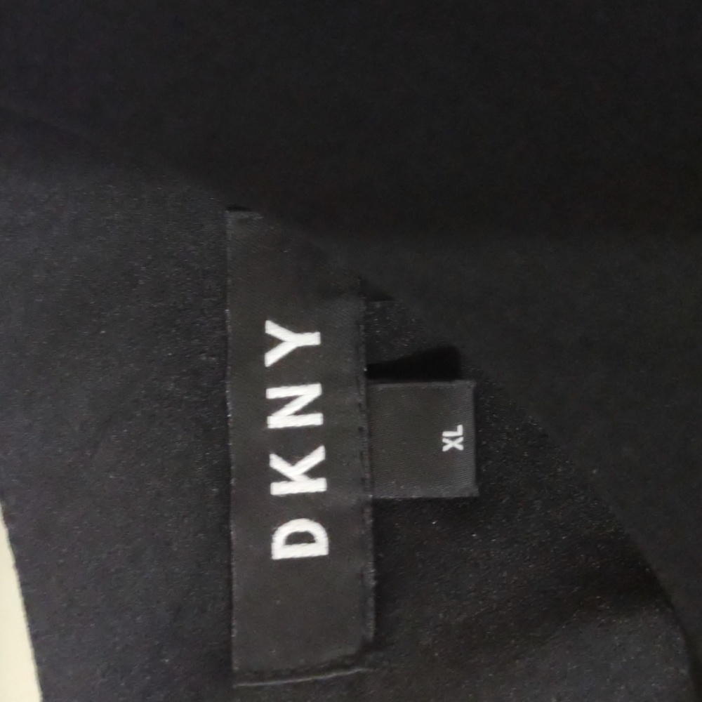 DKNY ladies sleeveless top - Picture 2 of 4